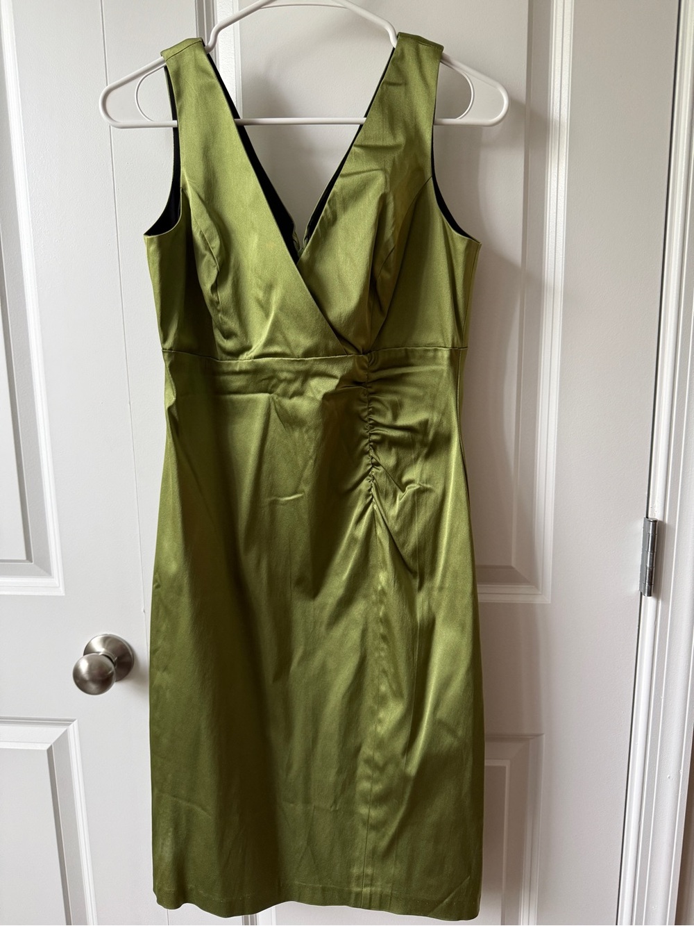 Donna Ricco Olive Green Sleeveless Midi Dress